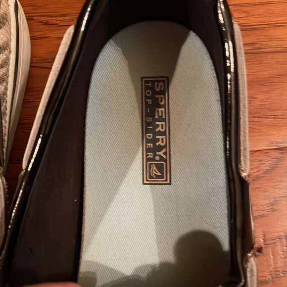 Good condition zebra sequin Sperry - Picture 2 of 4